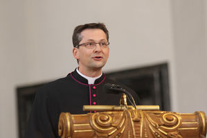 Bischof Dr. Michael Gerber feierlich in sein Amt als Bischof von Fulda eingeführt